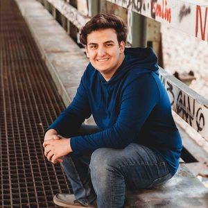 Meet your Posher, Luke